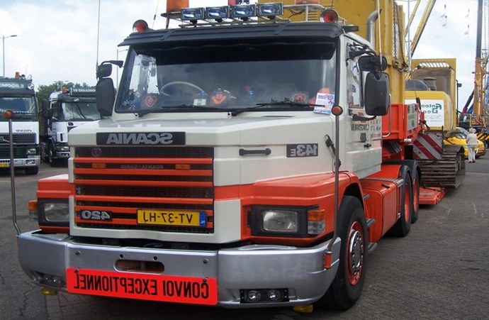 Scania 143 T